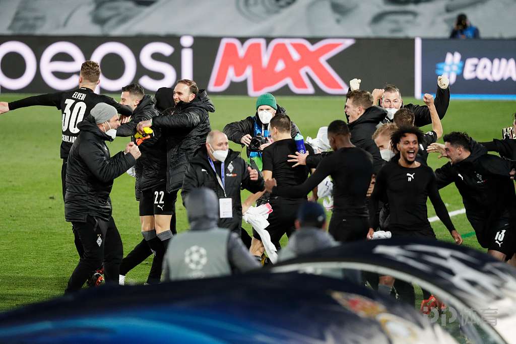 勒布朗从高 勒布朗从高