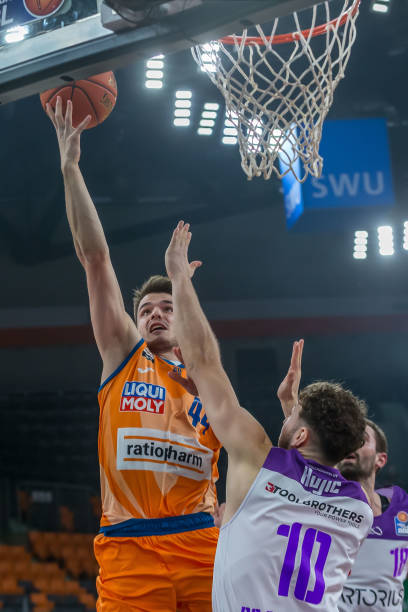 根据医学专 根据医学专