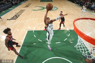 试图阻挡他 试图阻挡他