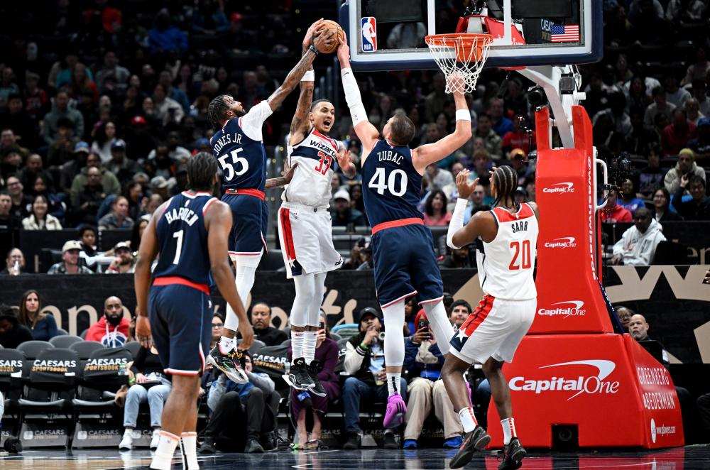 更由于他们 更由于他们