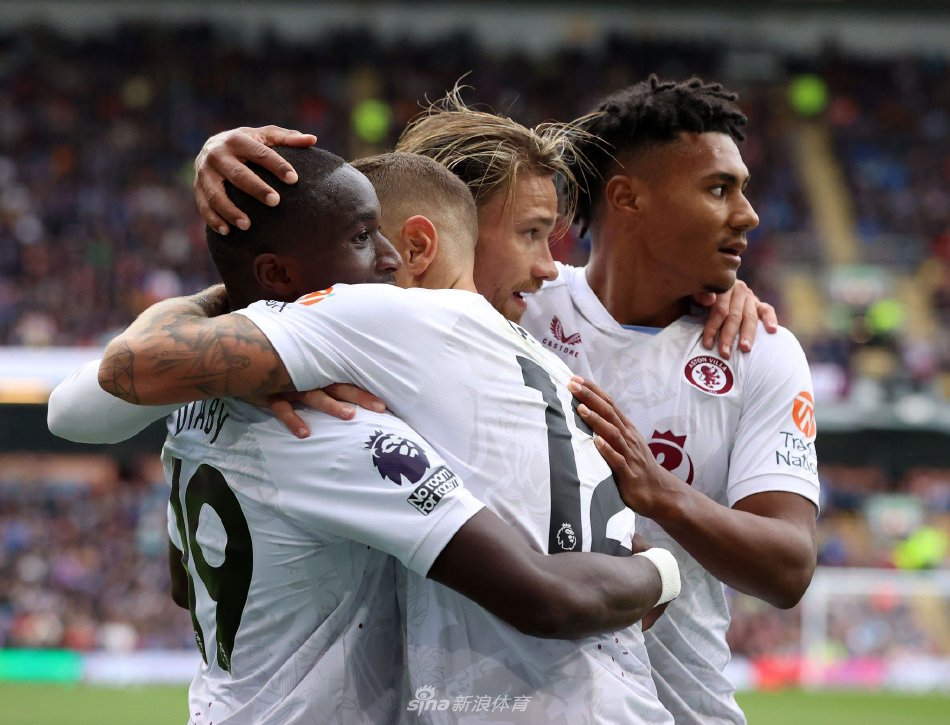 还是深夜的 还是深夜的